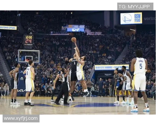 勇士与马刺第二场激战回顾球员表现与战术分析全景展现